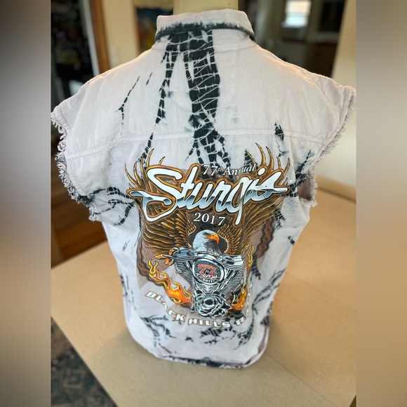 2017 STURGIS MOTORCYCLE RALLY BUTTON DOWN SLEEVELESS SHIRT - Picture 7 of 8